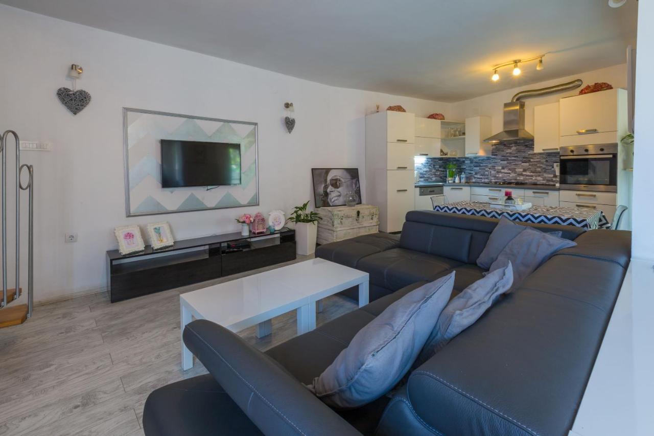 Apartments Kalla تْسْغيكفانِتْسا المظهر الخارجي الصورة